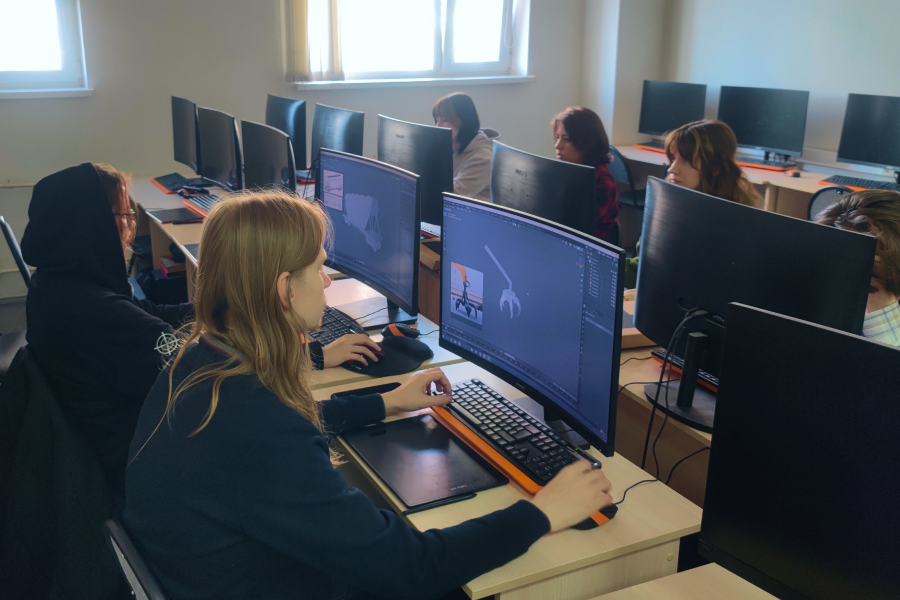 Говорим о кранах, морском порте и Unity