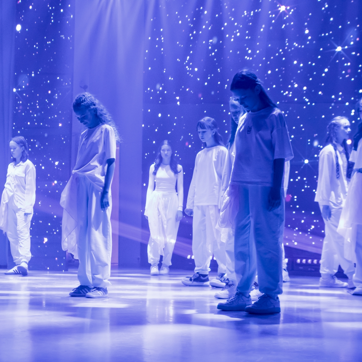 Студенты ивент-менеджмента МИДиС организовали концерт к 8 марта: как прошло мероприятие