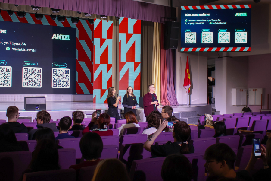 IT-компании пришли в МИДиС, чтобы позвать студентов на практику, стажировку или работать в штат
