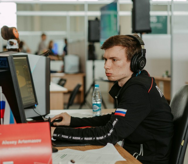 Алексей Артемасов