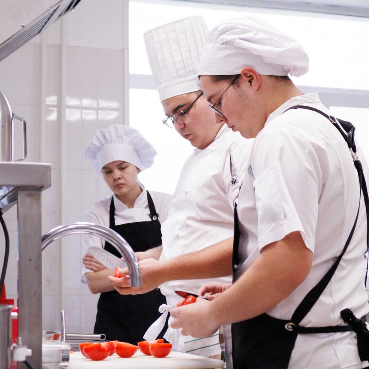 Руководство пятизвёздочных отелей сами приезжают в МИДиС. Но почему?