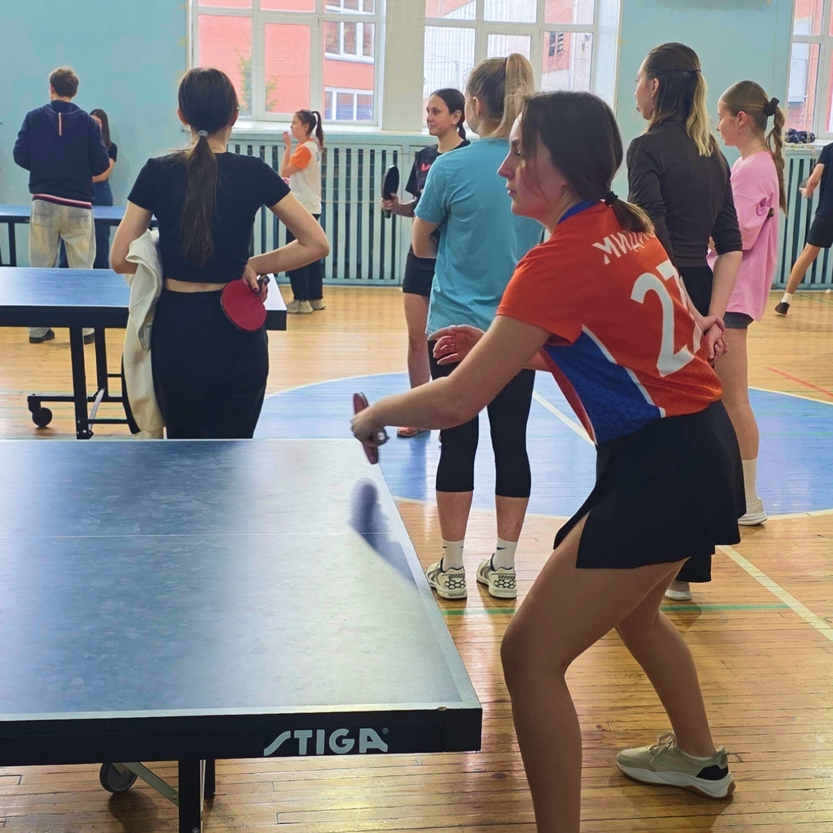 Победа в соревнованиях по настольному теннису!