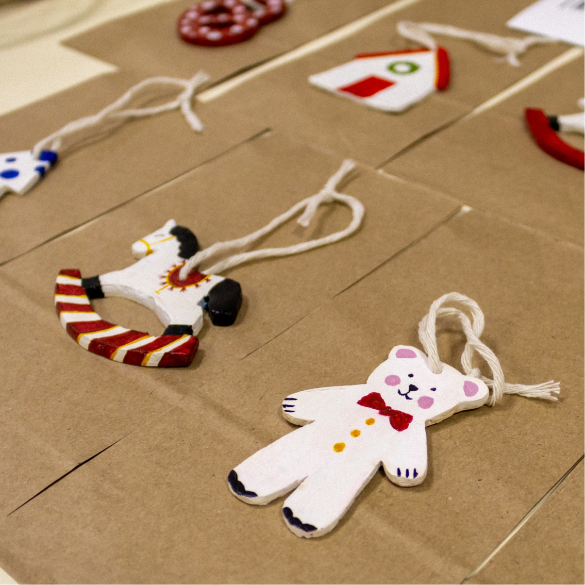 У наших дизайнеров есть потрясающая новогодняя традиция – устраивать потрясающую новогоднюю ярмарку!