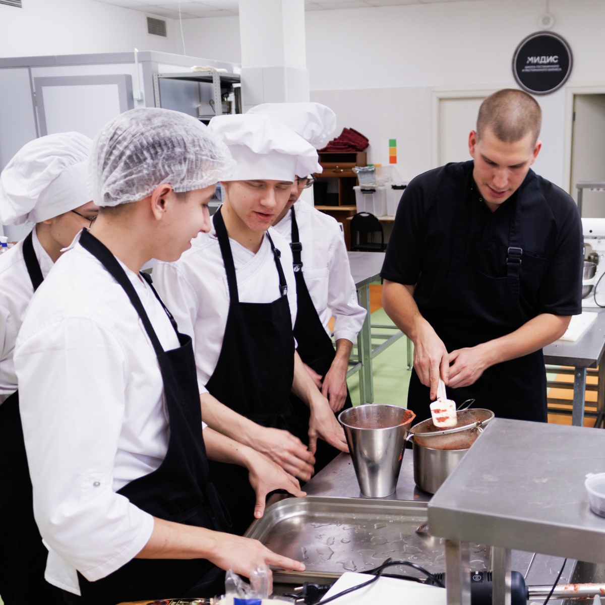 Руководство пятизвёздочных отелей сами приезжают в МИДиС. Но почему?
