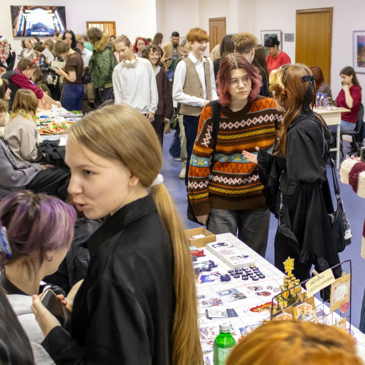 У наших дизайнеров есть потрясающая новогодняя традиция – устраивать потрясающую новогоднюю ярмарку!