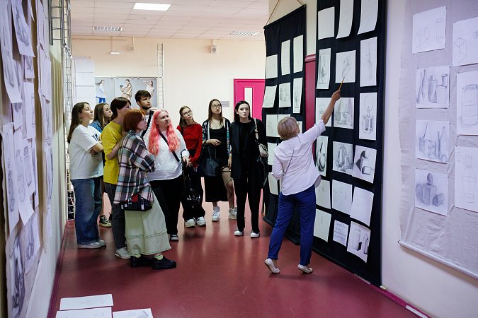 Дизайнеры МИДиС создали авторскую графику с ДНК города или модного дома