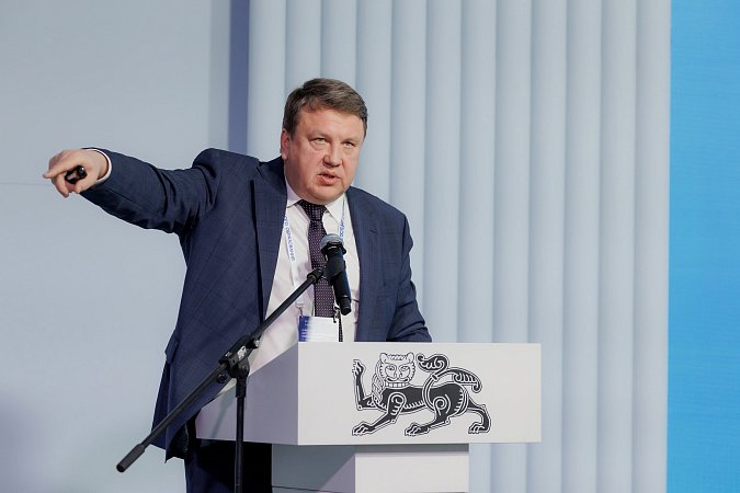 На Форуме негосударственного образования нескучный ректор МИДиС рассказал об отельной школе вуза и колледжа