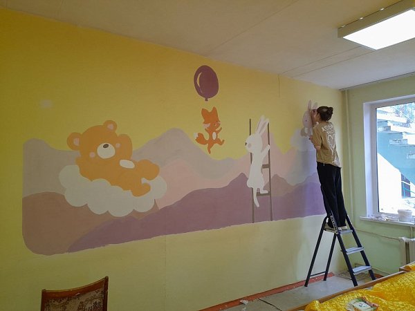 Студенты МИДиС расписывают стены в детском саду №447