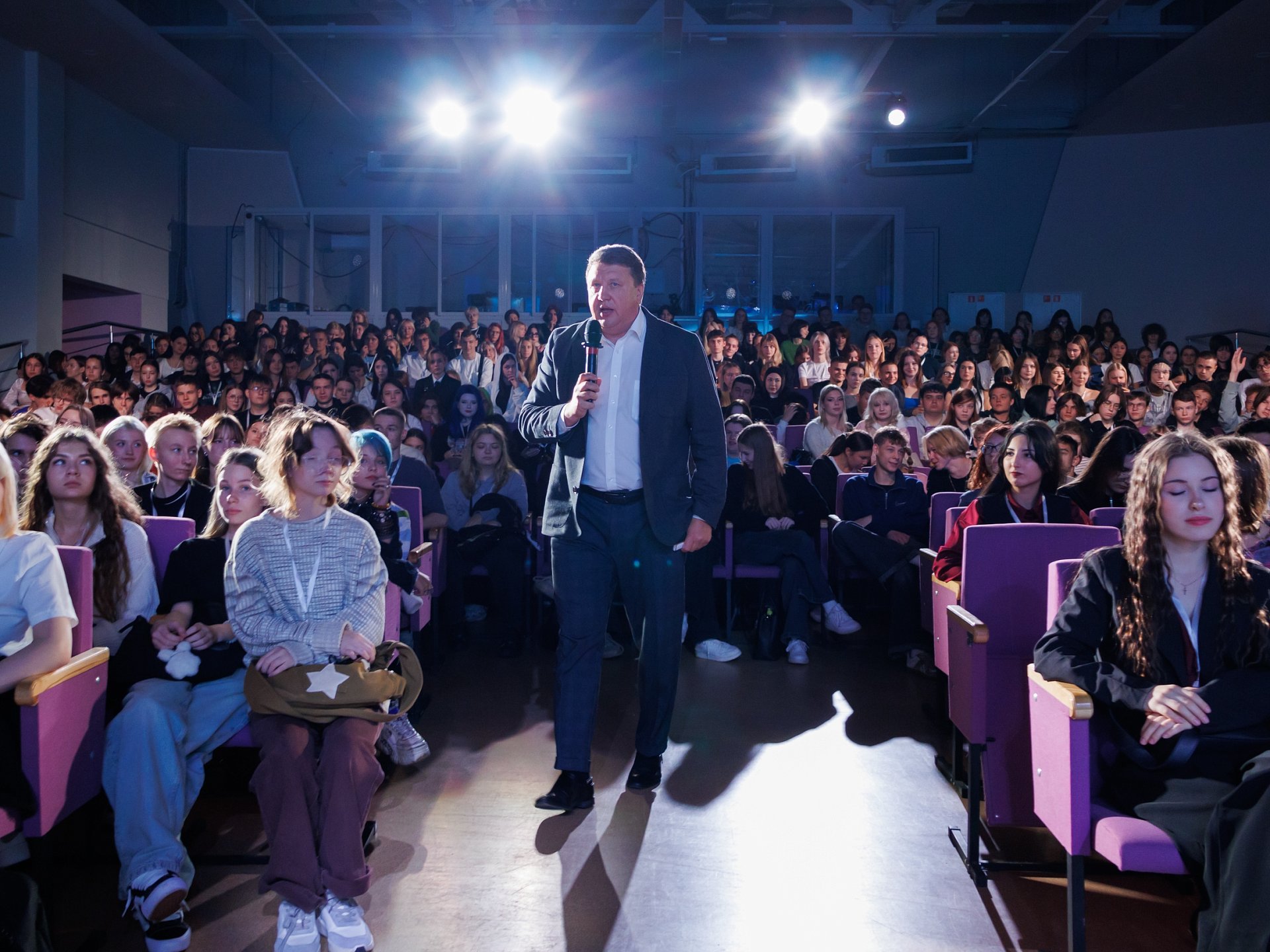 10:30 Встреча с ректором в актовом зале