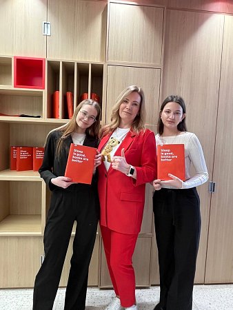 Как вам учёба, на которой можно сходить в гости к банку, поесть и задать инсайдерские вопросы?