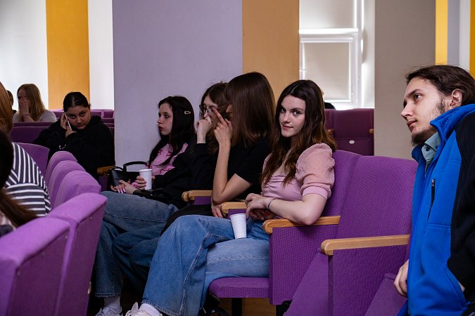 Знаете, какой самый удобный способ выучить язык? Смотреть кино в оригинале