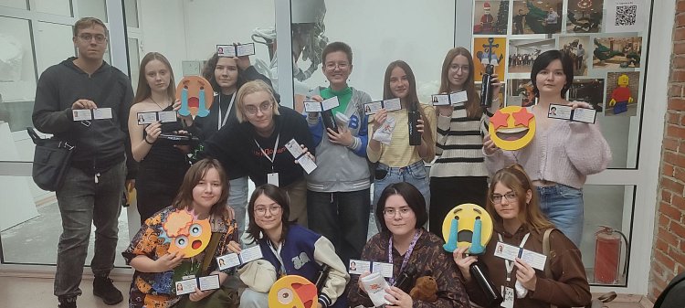 Могут ли жители города создавать проекты с нуля на роботе-манипуляторе Kuka?