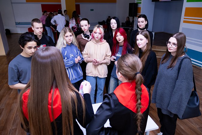 Как одновременно оказаться в Южной Корее, Италии, Чили и Китае? Конечно, прийти на весёлые мероприятия от лингвистов МИДиС!