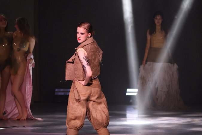 Пока готовятся фото и репортажи с «Модного цеха», давайте скажем спасибо партнёрам, которые поддержали молодых дизайнеров