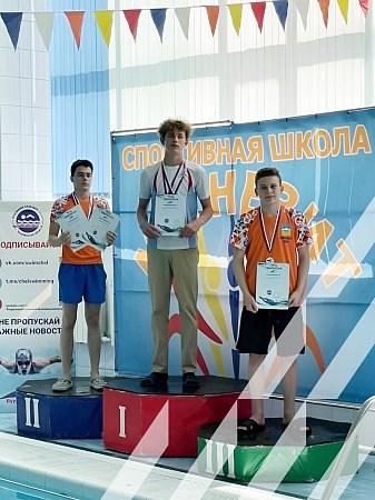 Студент МИДиС выполнил норматив кандидата в мастера спорта по плаванию!