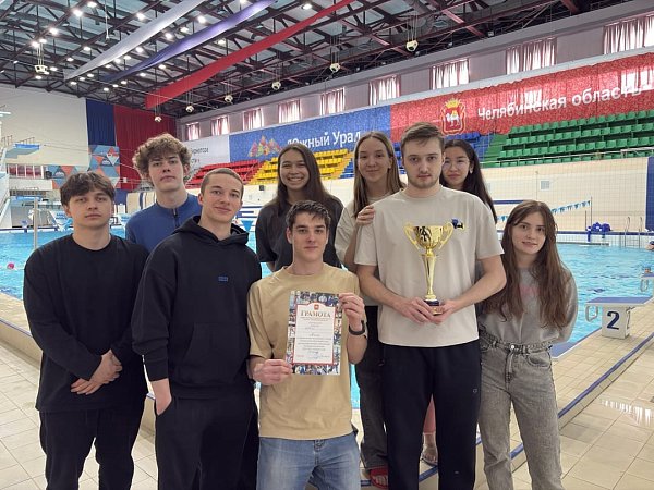 Победа на волне: студенты МИДиС выиграли соревнования по плаванию