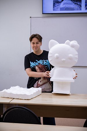 Студенты МИДиС создали 3D-модели для робота-манипулятора KUKA и вырезали на нём скульптуры по своему эскизу