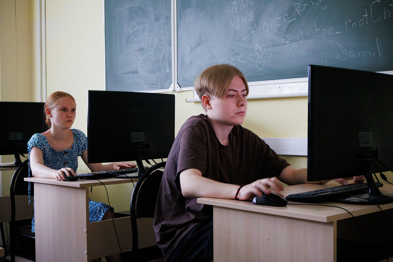 Любуемся работами абитуриентов МИДиС
