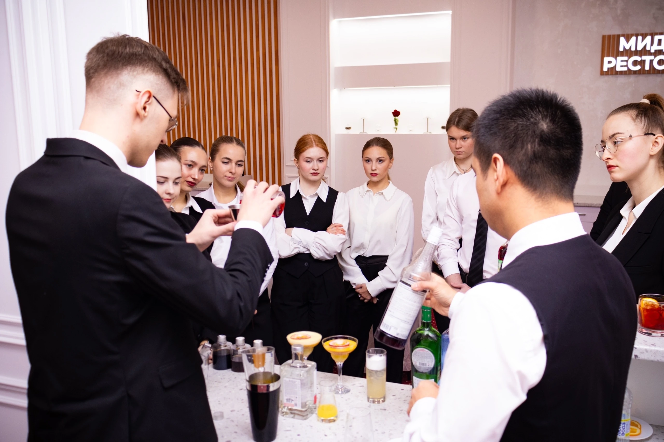 Гостиничное дело: как устроено обучение и практика на каждом курсе – МИДиС