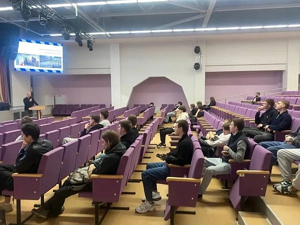 Проведен урок Мужества в рамках празднования Дня защитника отечества со студентами 4 курса ВО и СПО